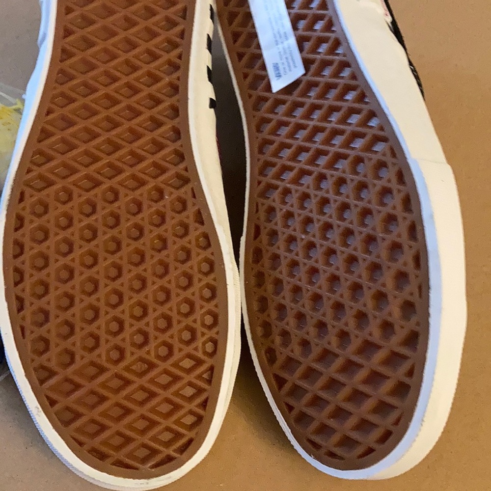 Vans - Picture 12 of 15